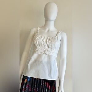Ann Taylor Size 4P White Top with Back and Pleated Detail